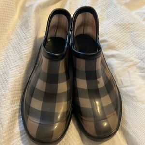 Burberry short rain shoes